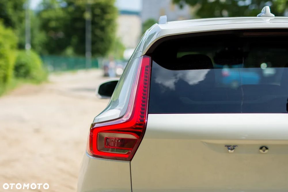 Volvo XC 40 T3 Momentum Pro - 3