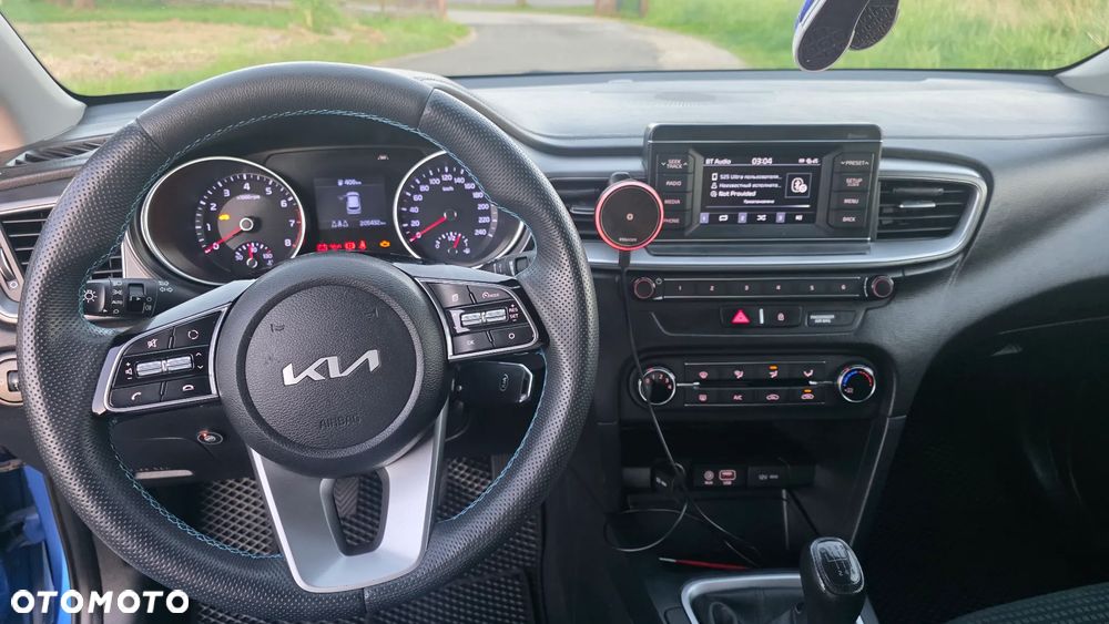 Kia Ceed - 10