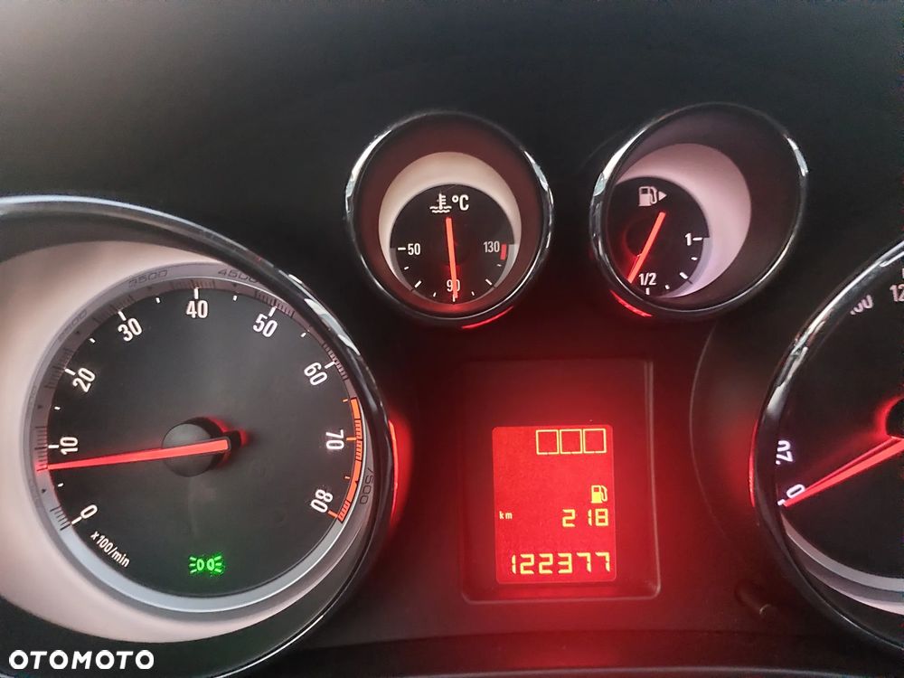 Opel Insignia 1.8 - 16