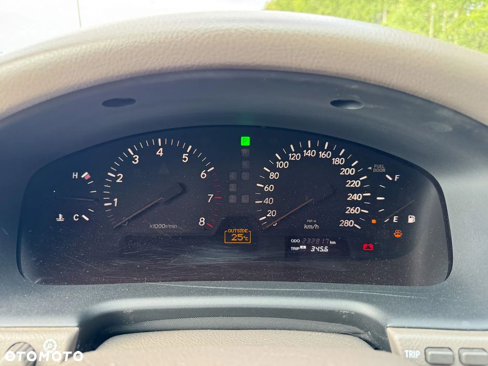 Lexus LS High Class - 38