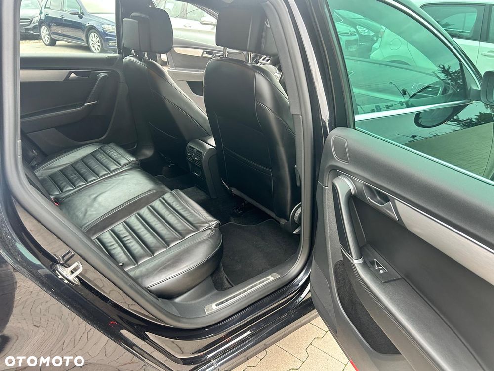 Volkswagen Passat 2.0 TSI Highline DSG - 25