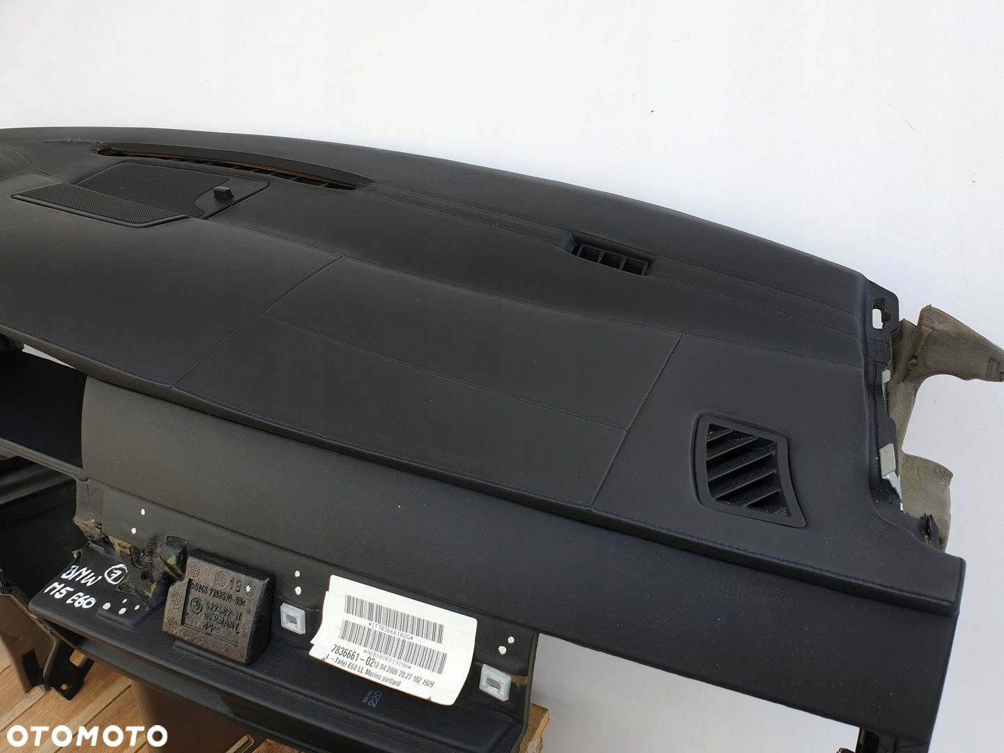 BMW E60 E61 M5 DESKA ROZDZIELCZA KONSOLA SKÓRA - 9