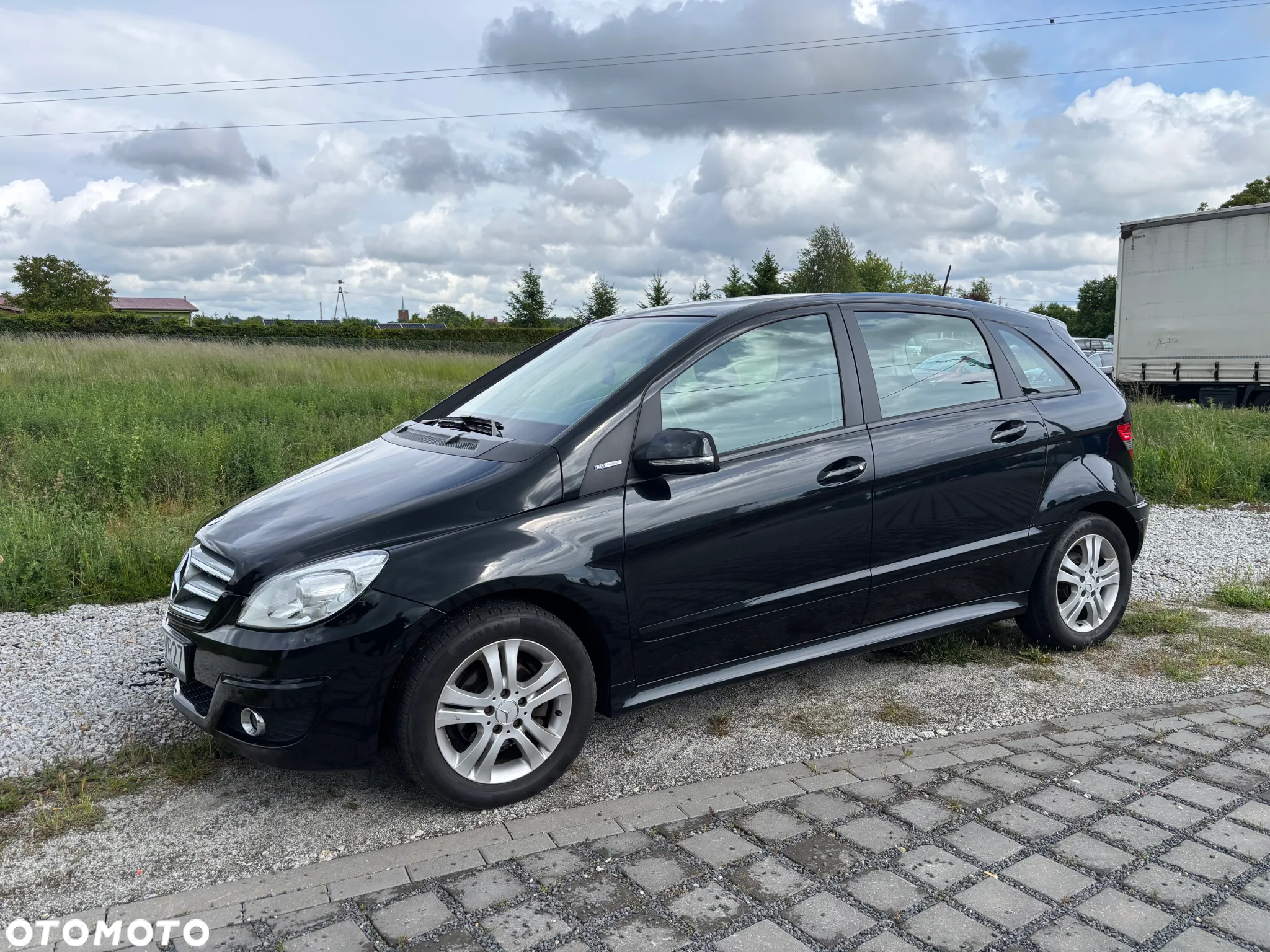 Mercedes-Benz Klasa B 180 - 11