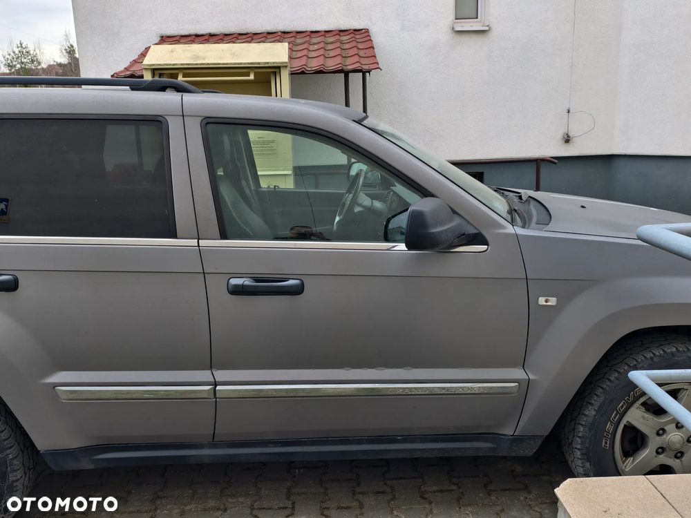 Jeep Grand Cherokee - 17