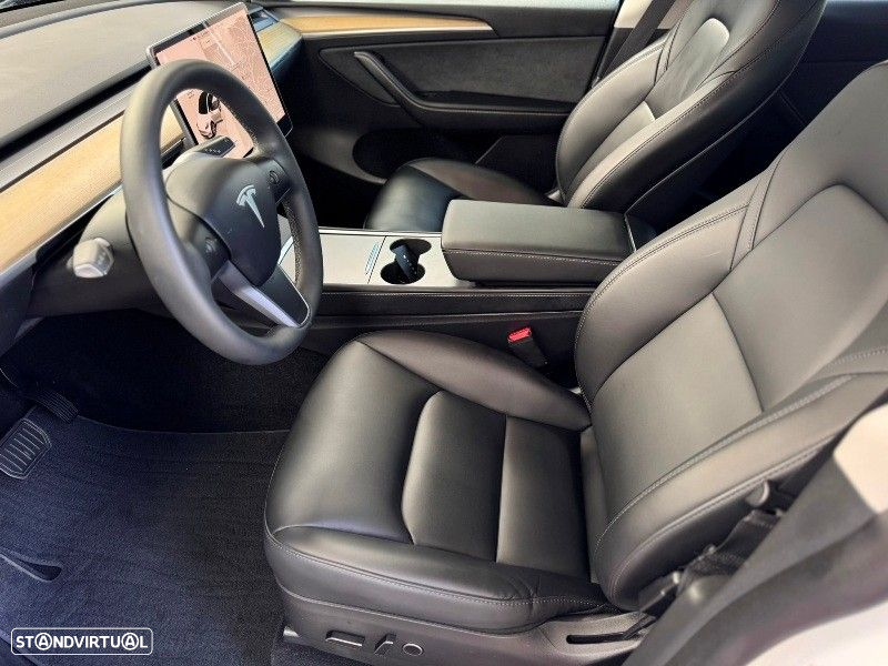Tesla Model Y RWD - 41