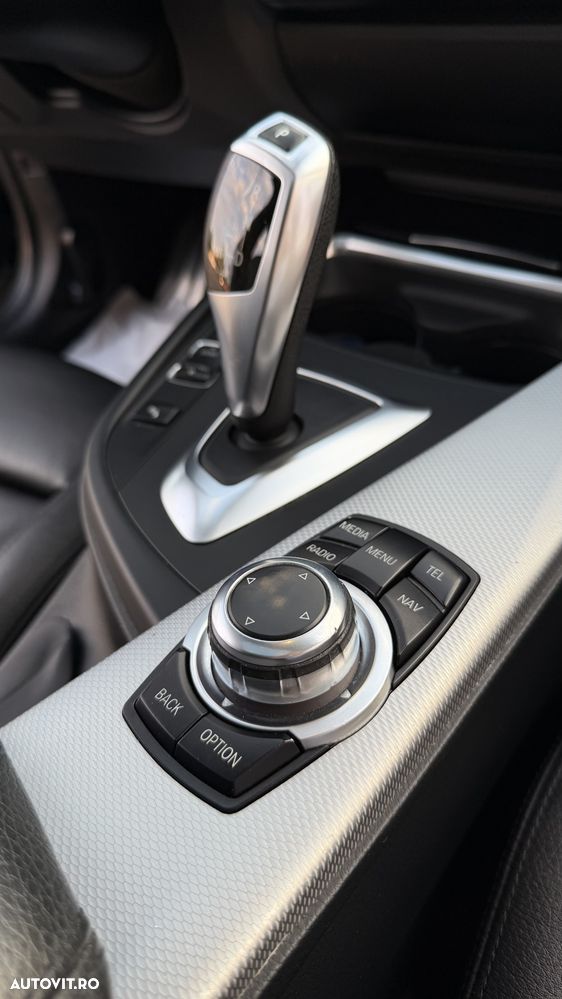 BMW Seria 3 318d Aut. Sport Line - 15