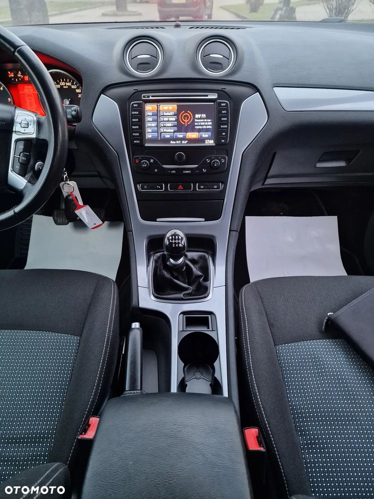 Ford Mondeo - 17