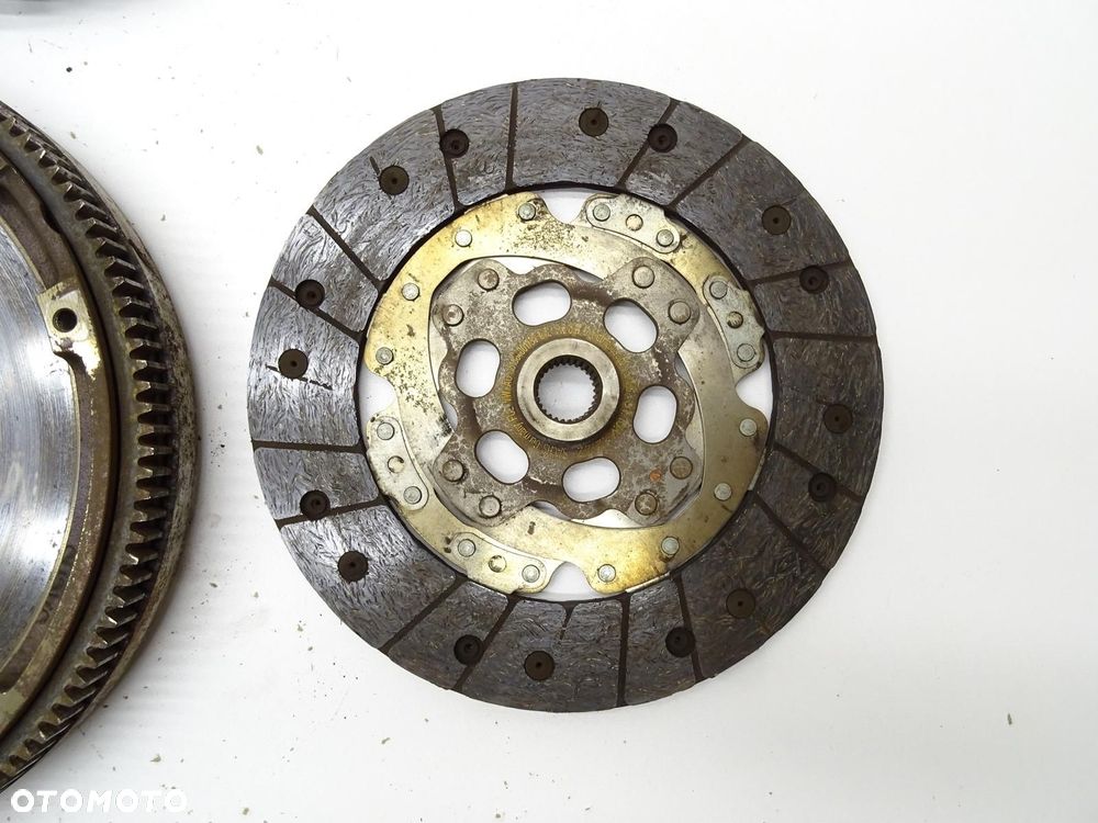 SPRZĘGŁO DWUMASOWE KOMPLET 04L141031C 1.6 TDI CLH AUDI A3 8V GOLF VII - 8