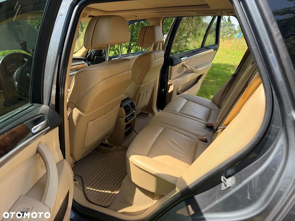 BMW X5 xDrive35i Edition Exclusive - 10