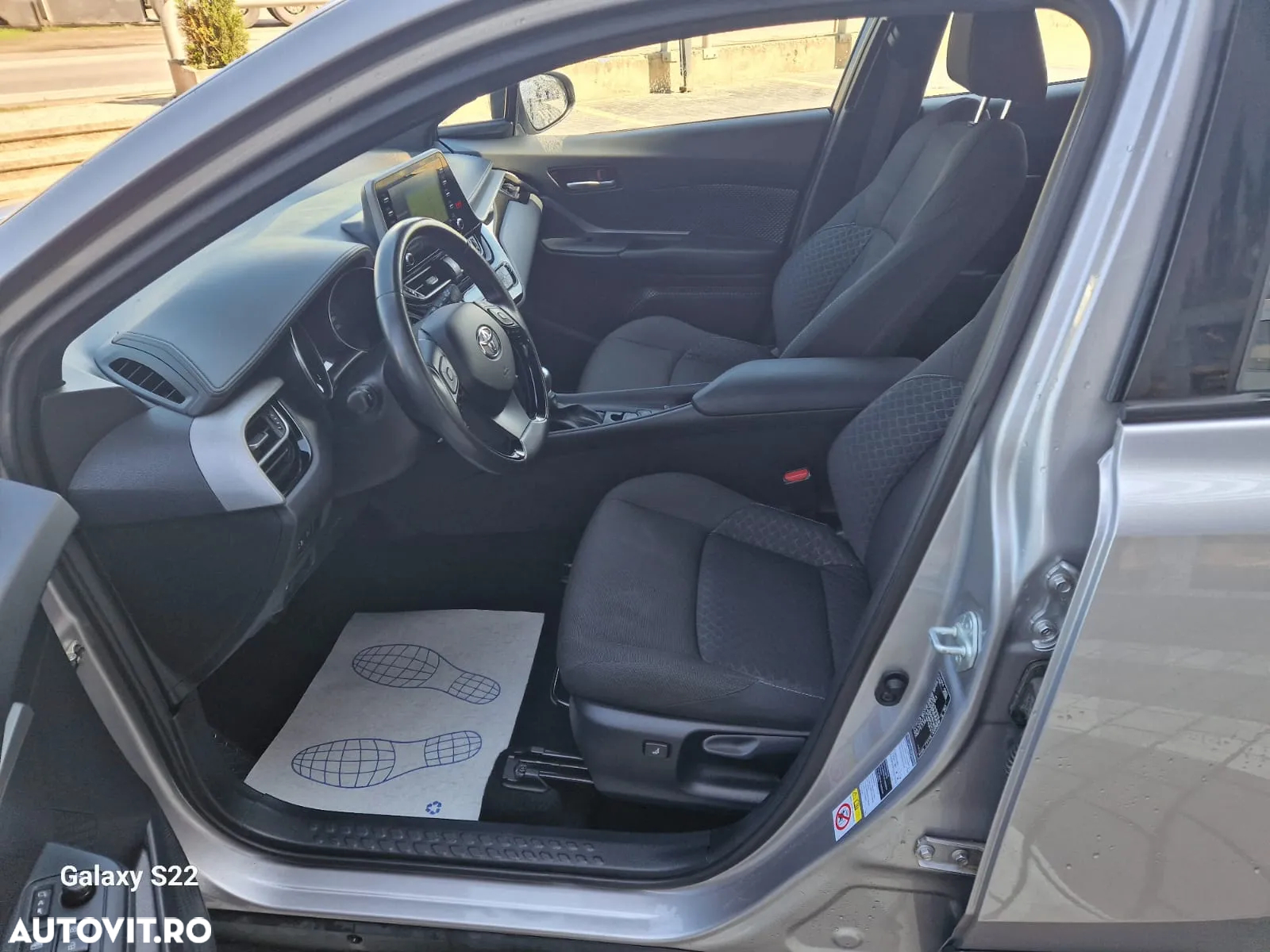 Toyota C-HR 1.8 HSD 4x2 CVT C-enter - 9
