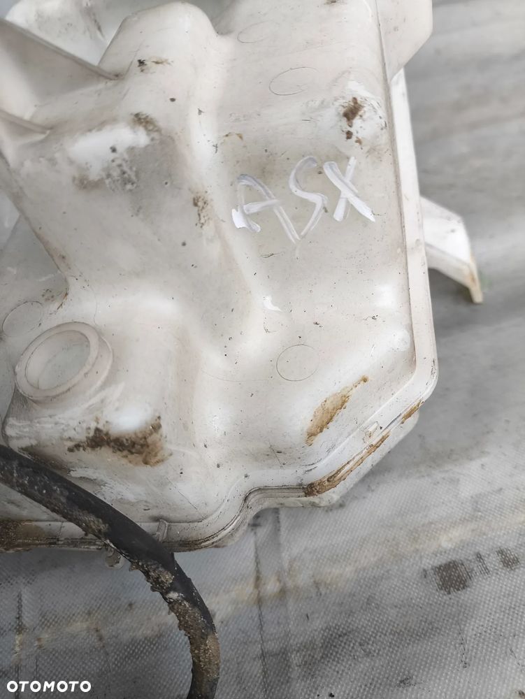 MITSUBISHI ASX ZBIORNIK PŁYNU SPRYSKIWACZY - 2