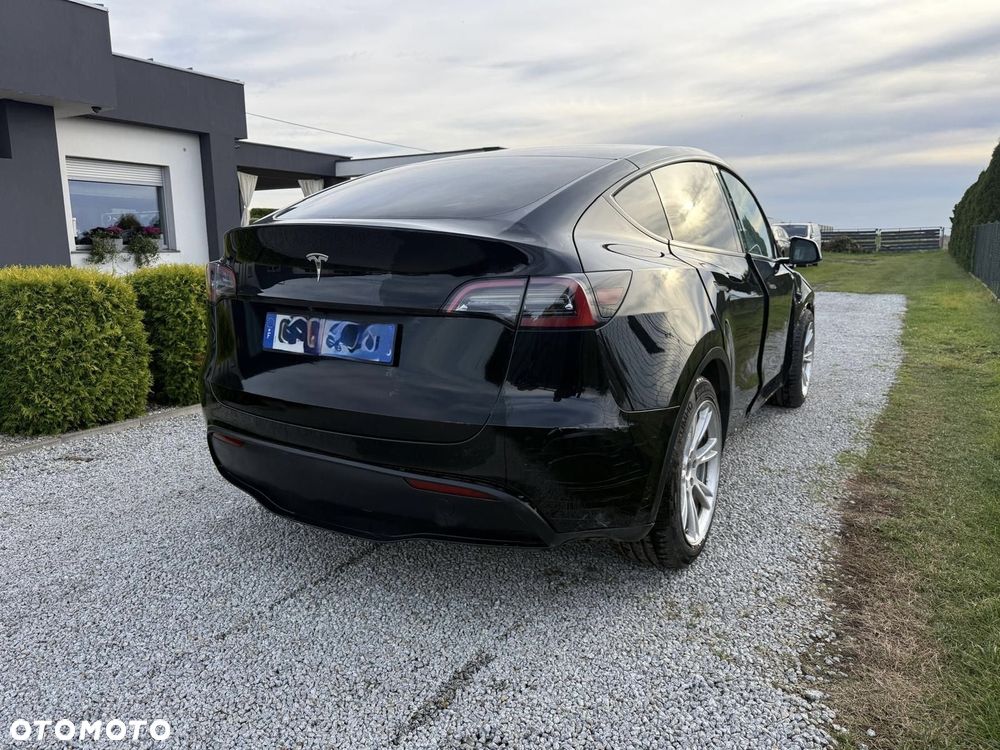 Tesla Model Y RWD - 4