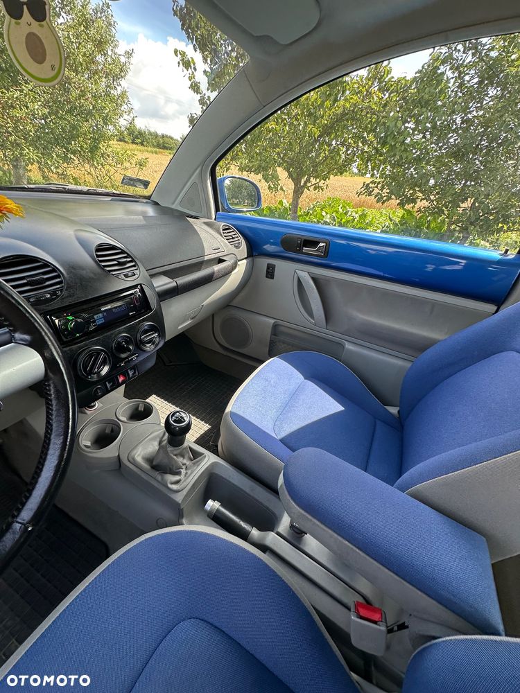 Volkswagen New Beetle 1.6 - 9