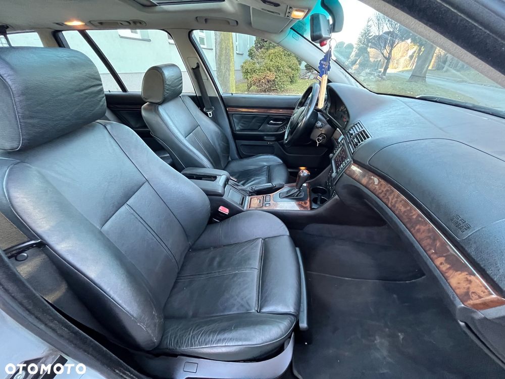 BMW Seria 5 - 21