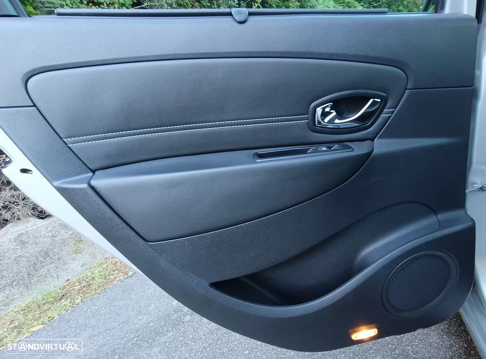 Renault Scénic 1.5 dCi Exclusive SS - 21