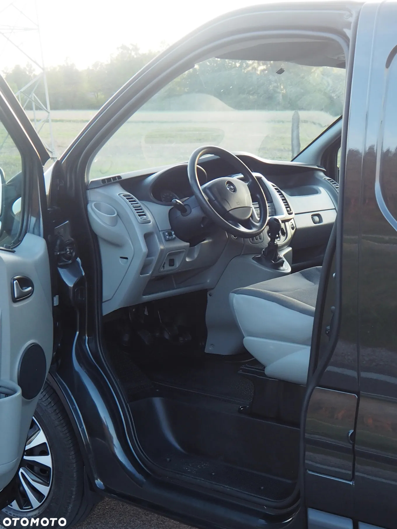 Opel Vivaro - 12