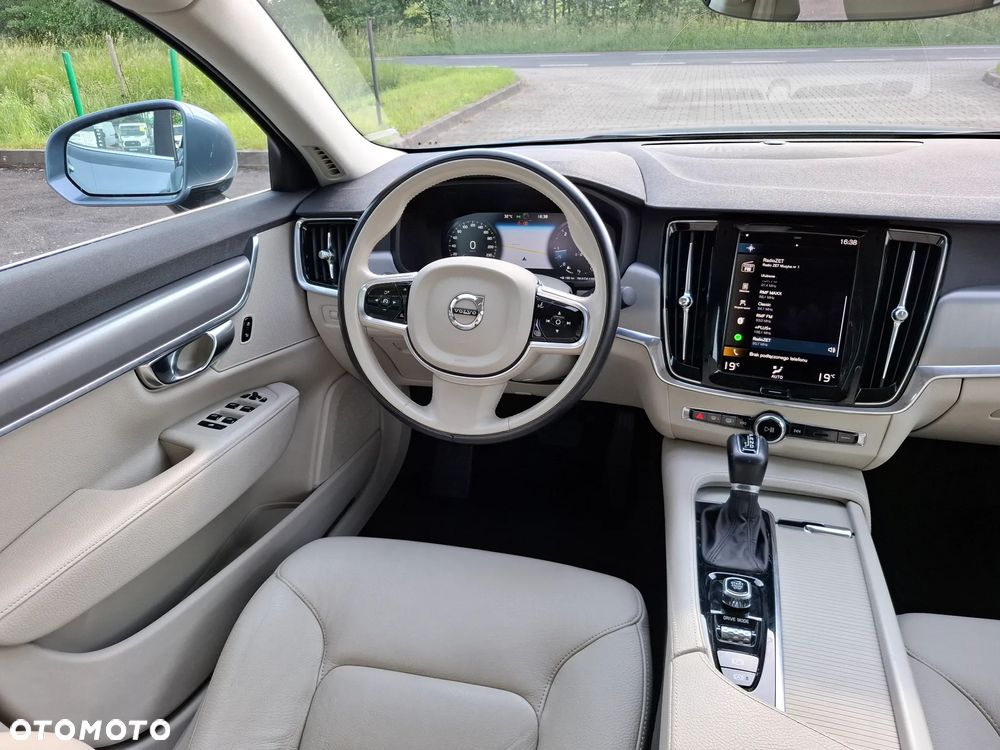 Volvo S90 - 14