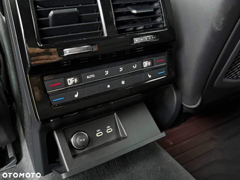 Volkswagen Touareg 3.0 V6 TDI SCR 4Motion Automatik R-Line - 26