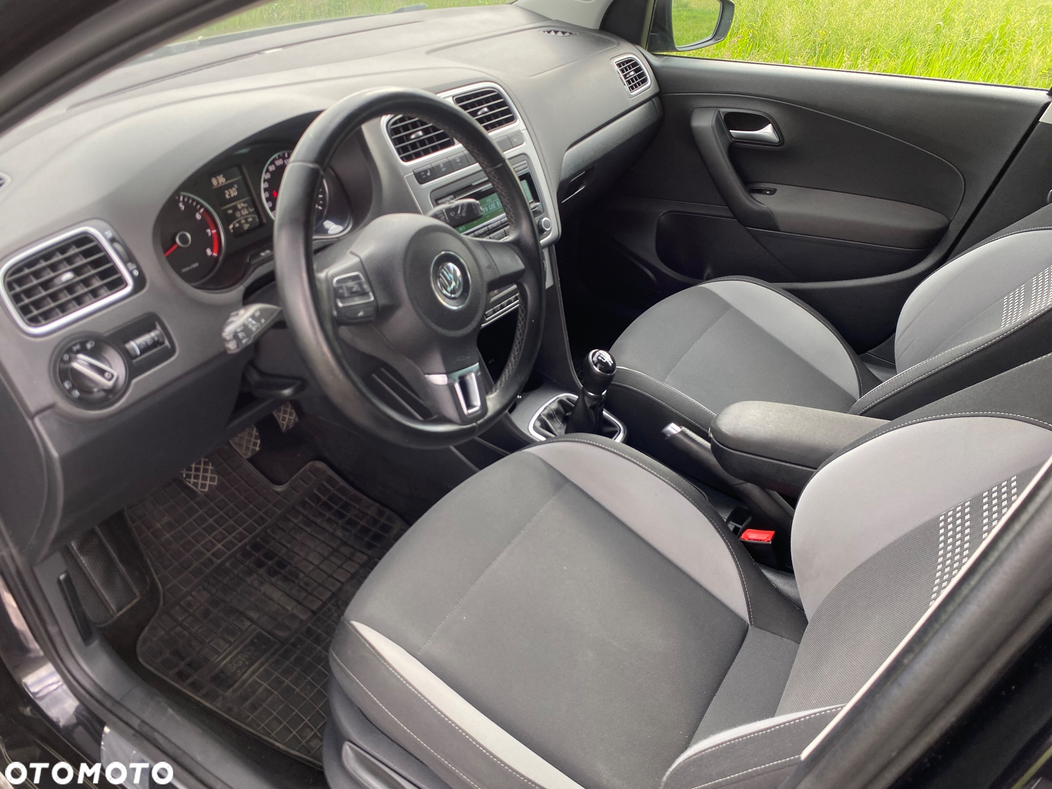 Volkswagen Polo 1.4 16V Comfortline - 10
