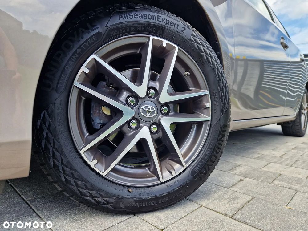 Toyota Auris 1.6 Valvematic Edition - 3