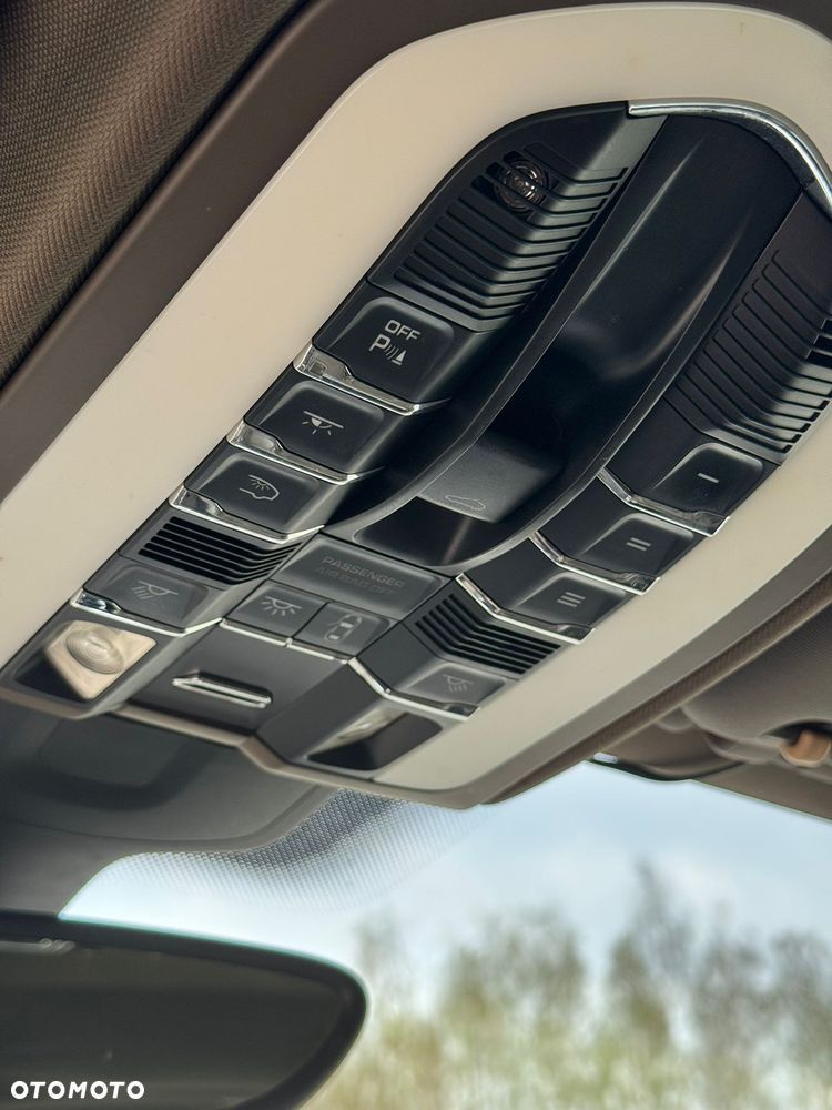 Porsche Cayenne S Tiptronic S - 25