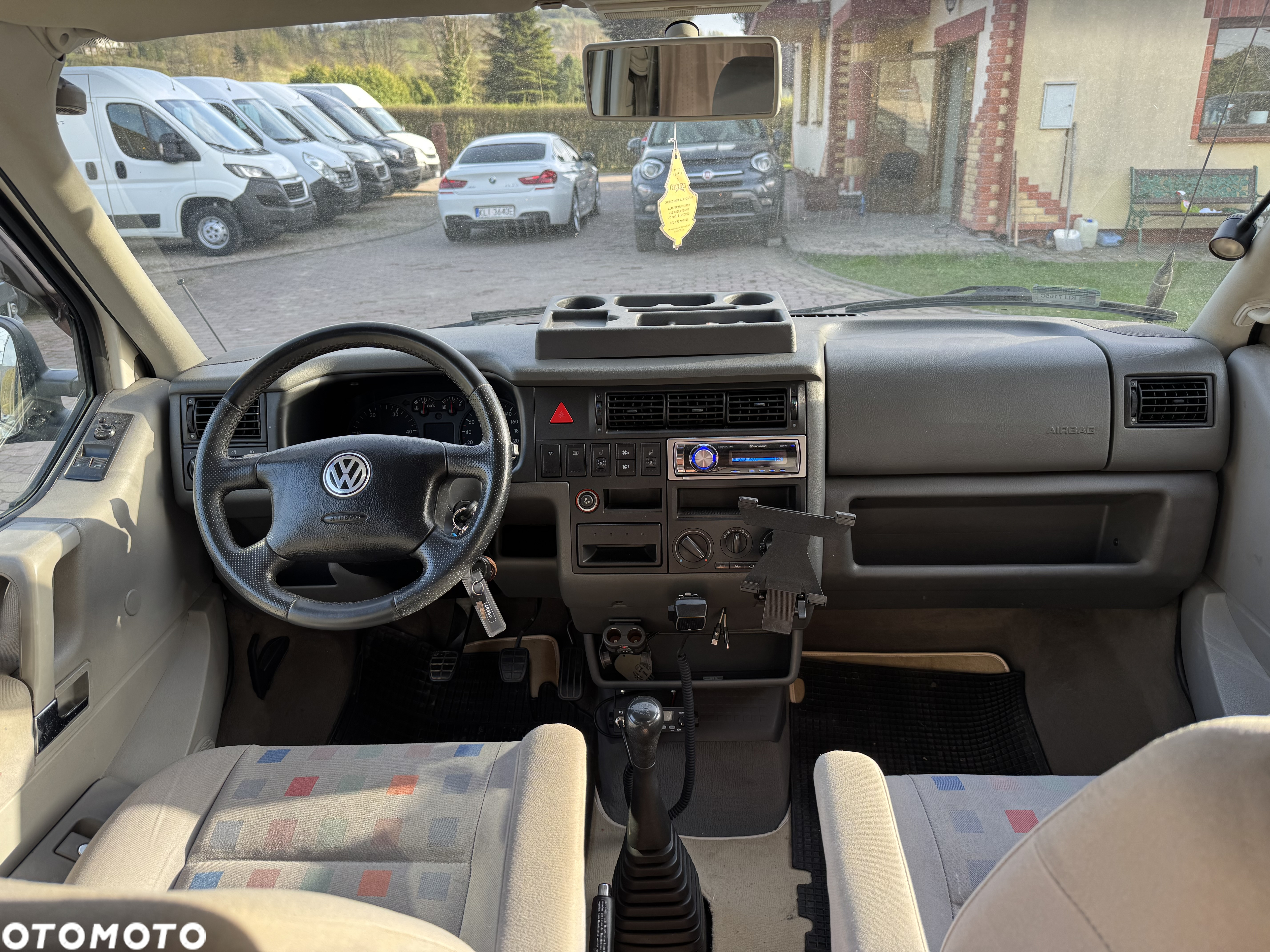 Volkswagen Transporter - 40