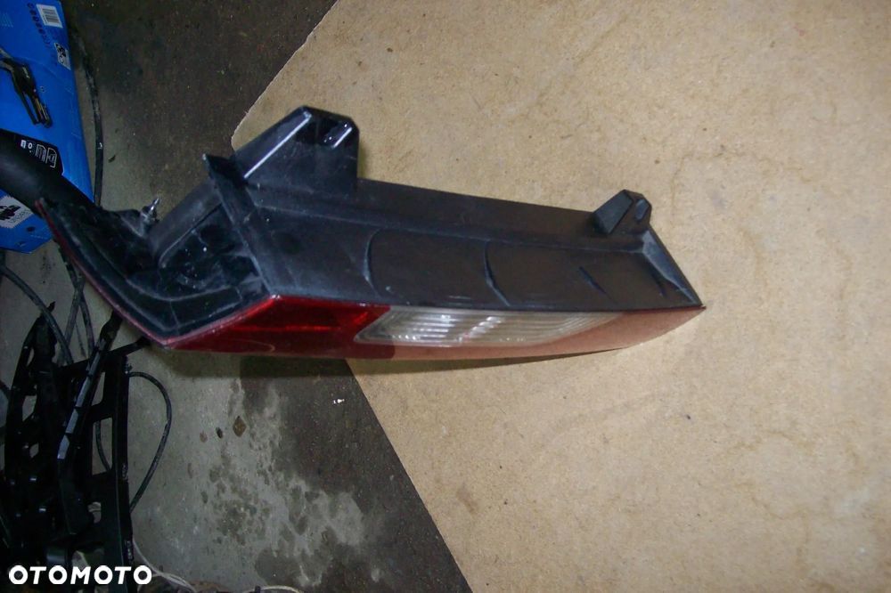 lampa tylna lewa mercedes sprinter 907 - 2