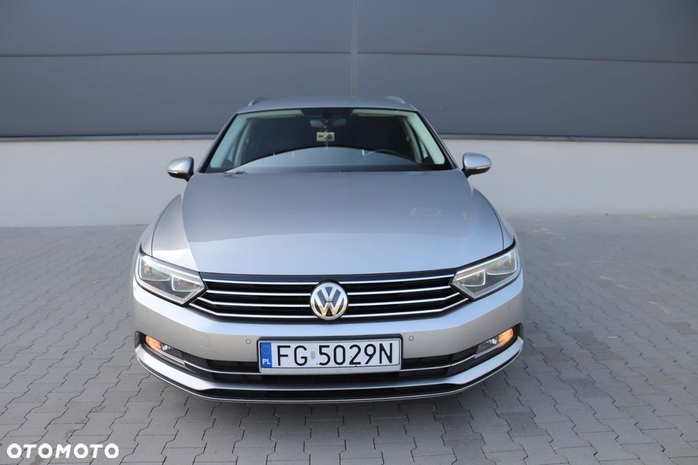Volkswagen Passat 1.6 TDI BMT Comfortline - 9