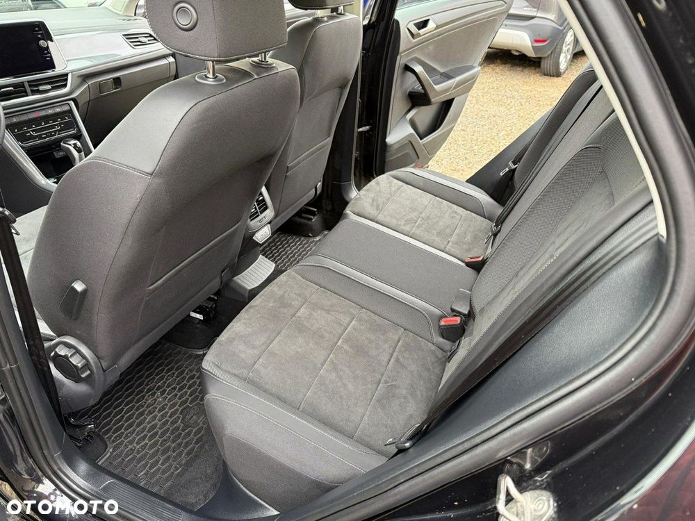 Volkswagen T-Roc - 19