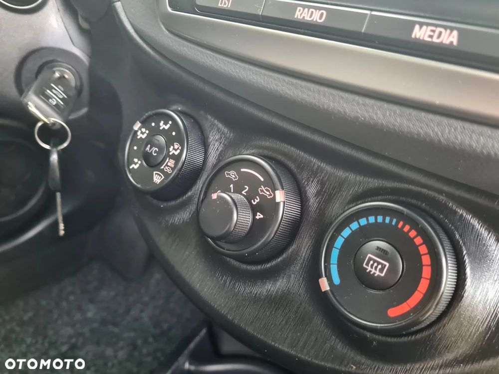 Toyota Yaris 1.33 VVT-i Life - 19
