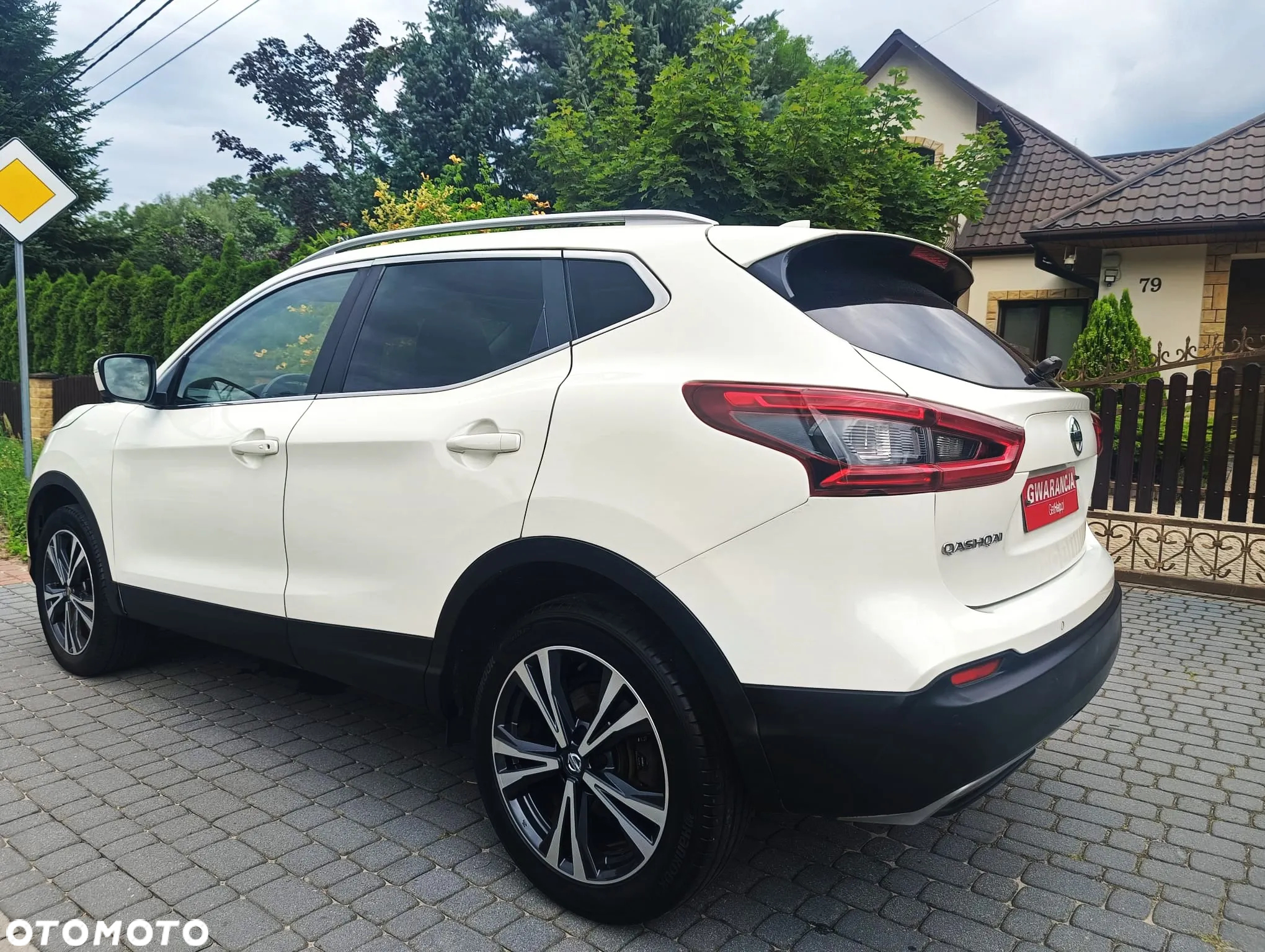 Nissan Qashqai 1.6 DIG-T TEKNA+ - 2