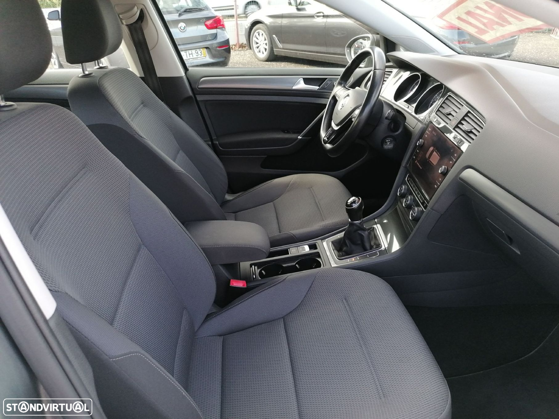 VW Golf Variant 1.0 TSI Confortline - 16