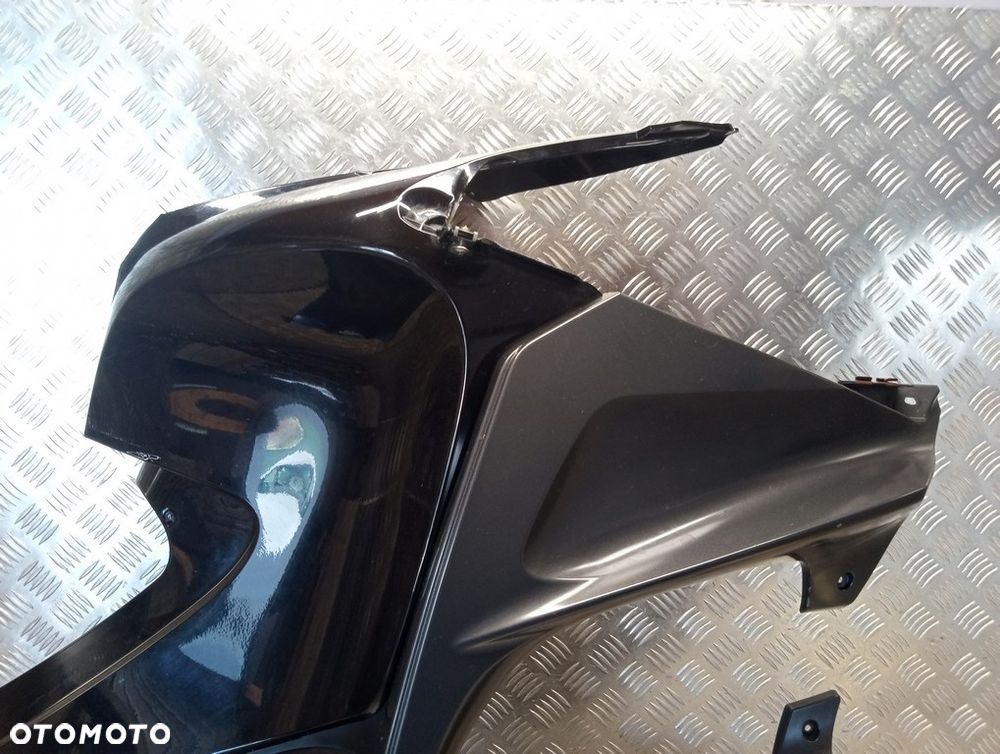 Owiewka osłona boczna prawa BMW R 1200RT K26 10-14r   PN. 46637684760 - 2