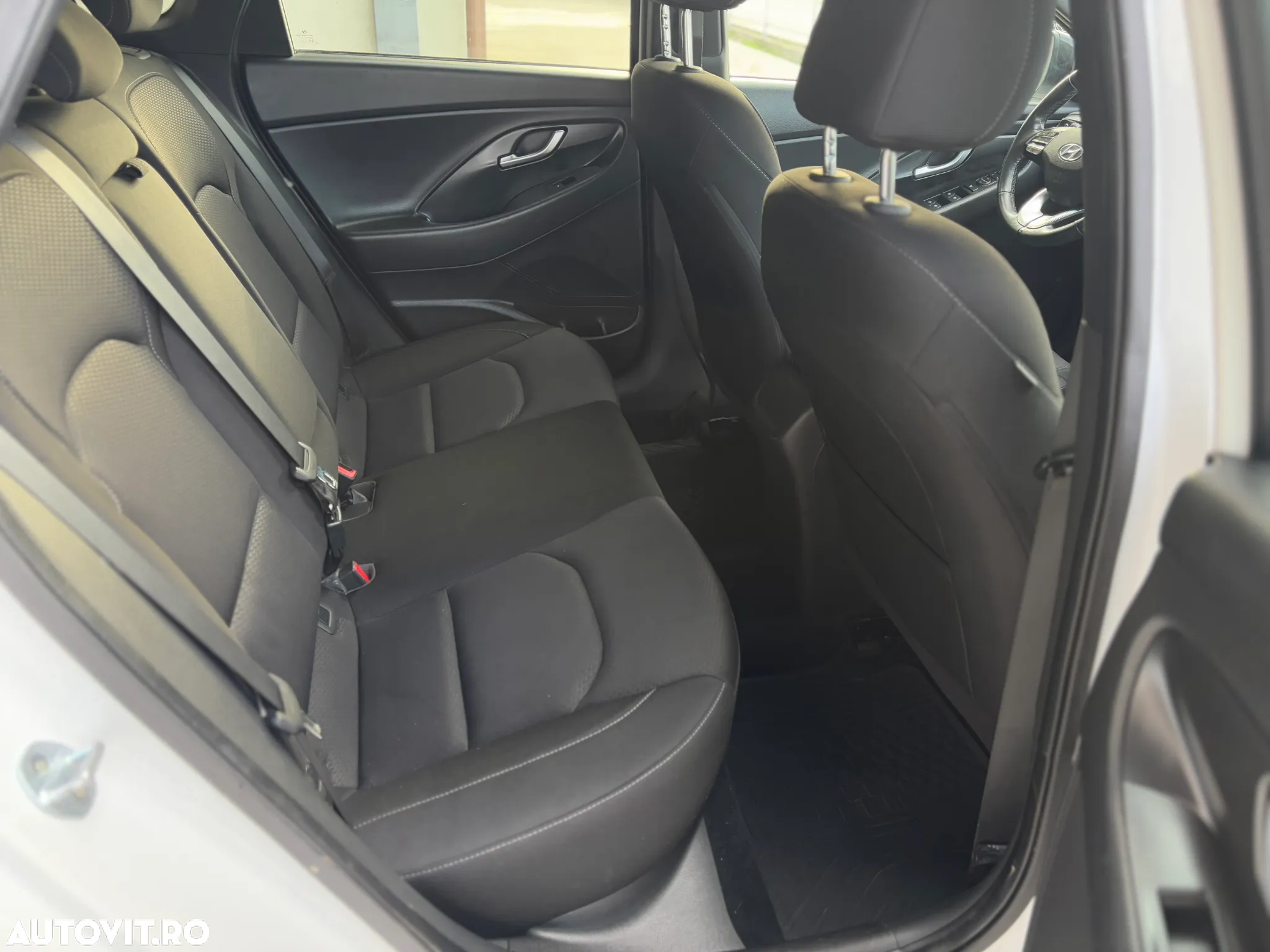 Hyundai i30 Kombi 1.6 CRDI DCT Select - 40