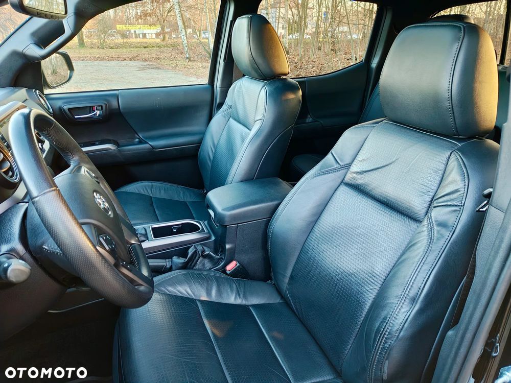 Toyota Tacoma - 19