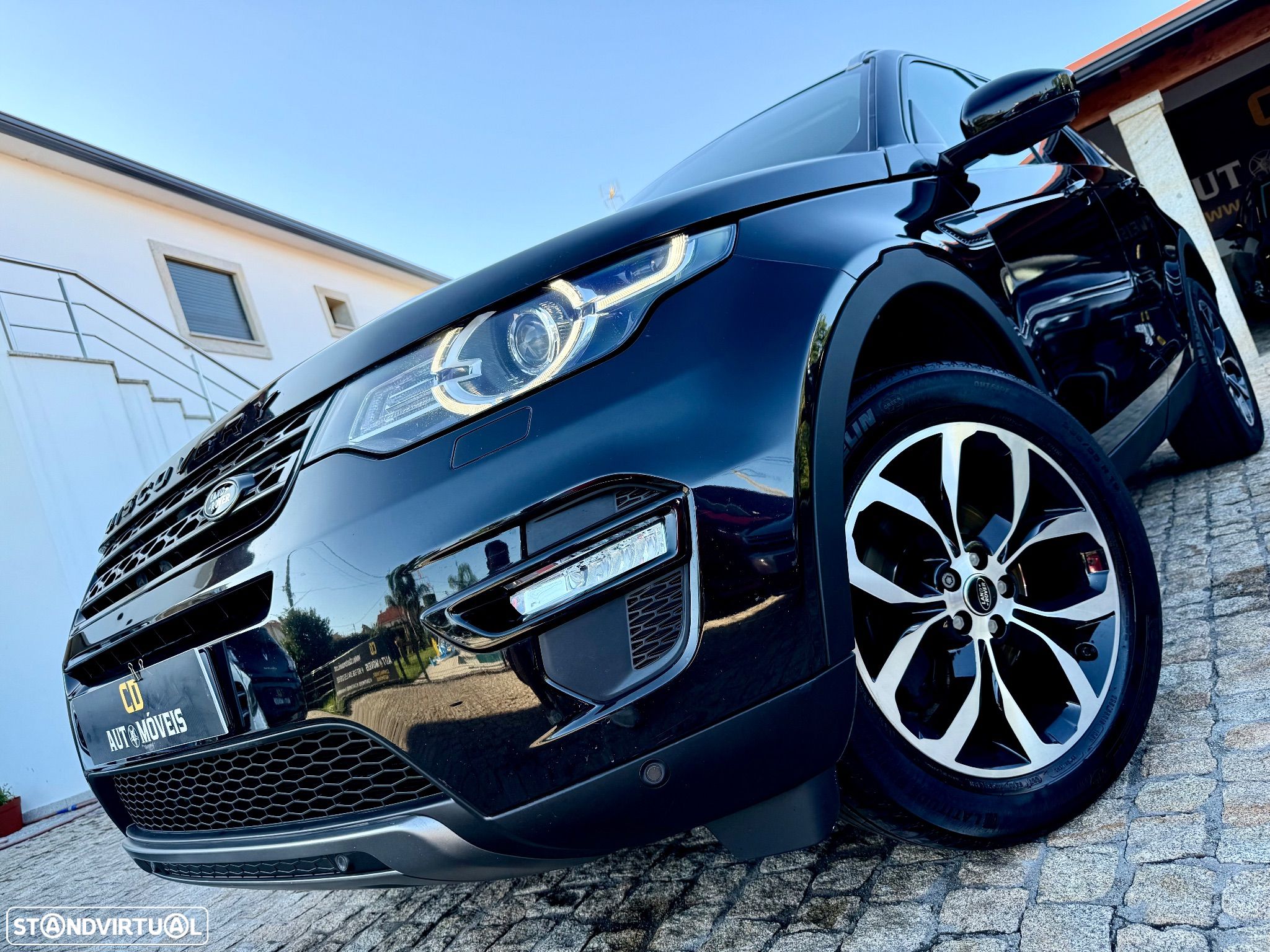 Land Rover Discovery Sport 2.0 TD4 HSE Luxury 7L Auto - 1