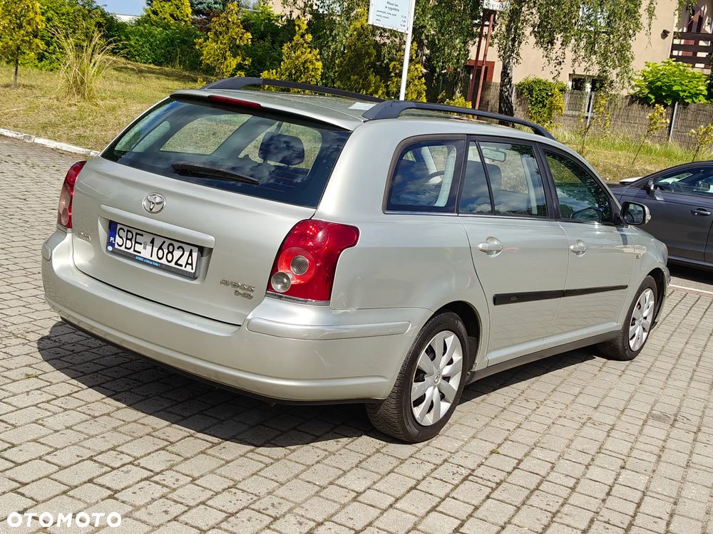 Toyota Avensis 2.0 D-4D Premium - 13