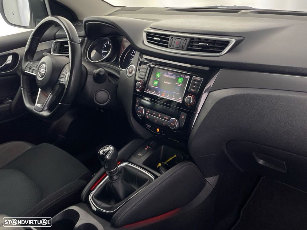 Nissan Qashqai 1.3 DIG-T N-Connecta - 23