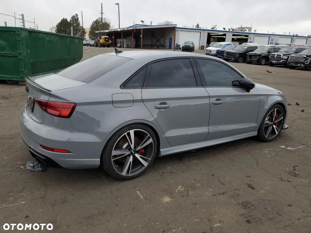 Audi RS3 Sportback S tronic - 4