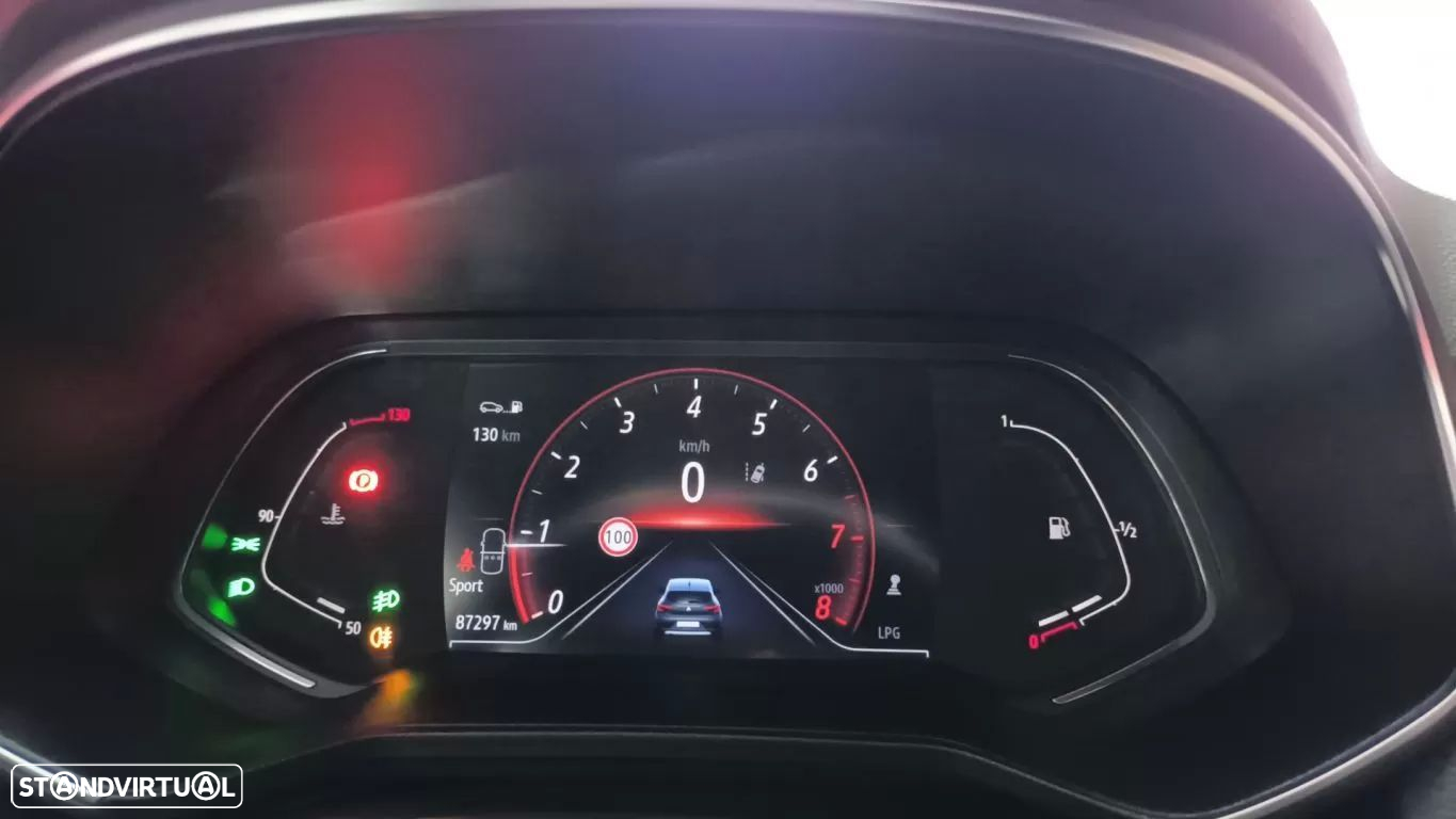 Renault Clio 1.0 TCe Techno Bi-Fuel - 35