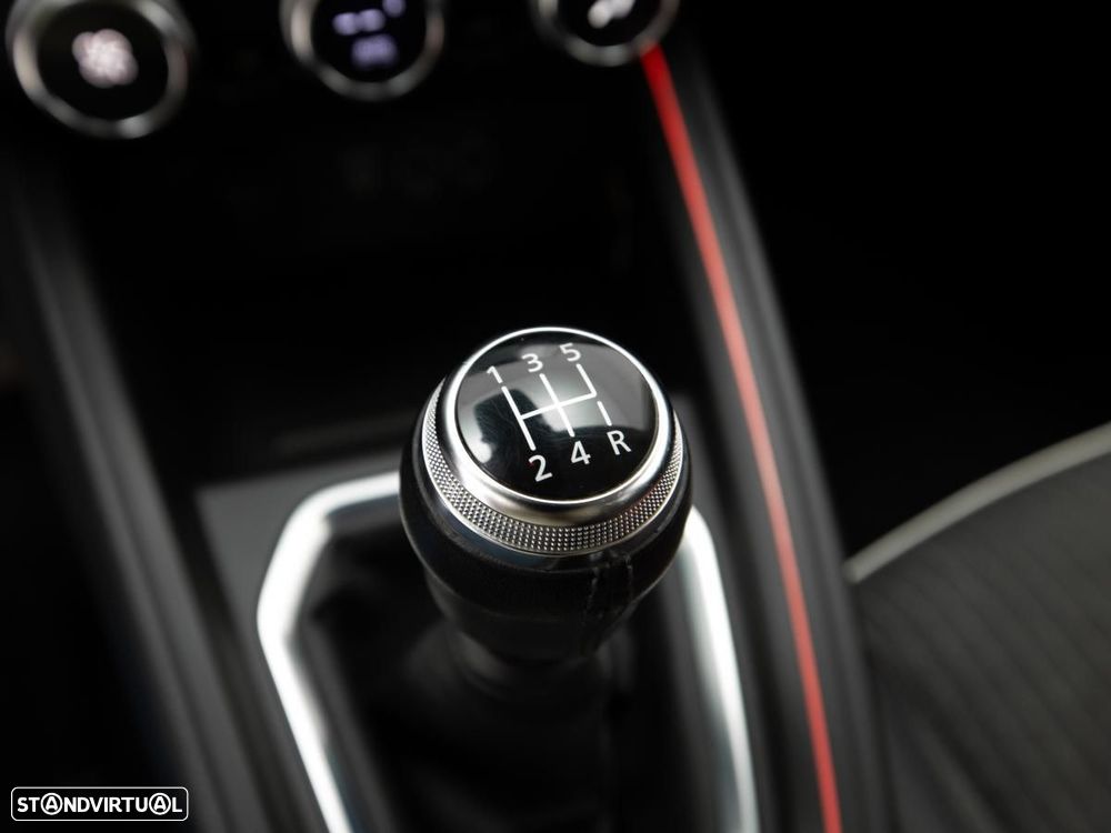 Renault Clio TCe 100 INTENS - 21