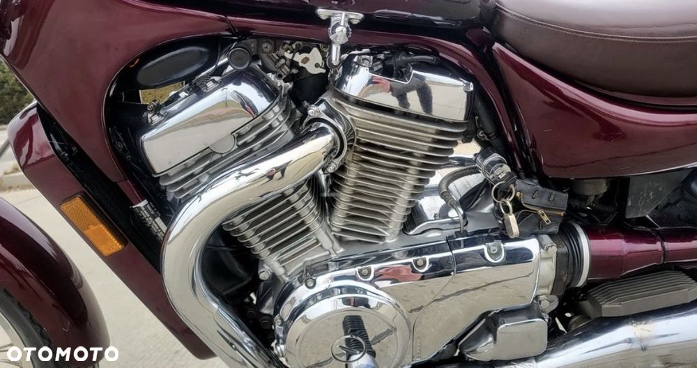 Suzuki Intruder - 9