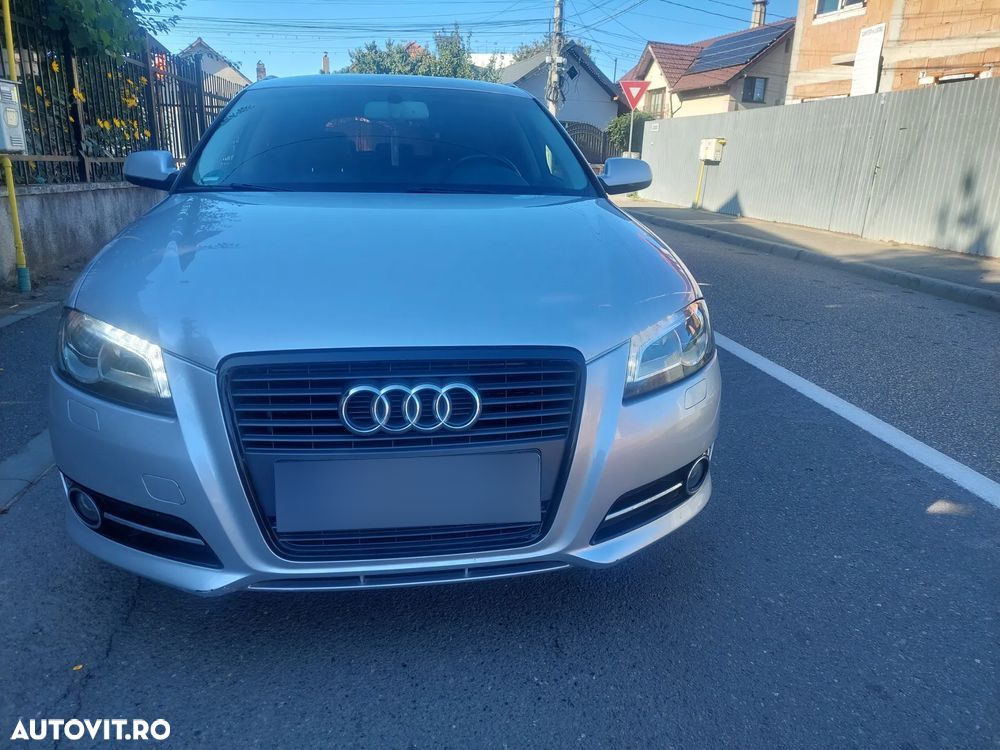 Audi A3 2.0 TDI Sportback DPF (DSG) S tronic Ambiente - 1