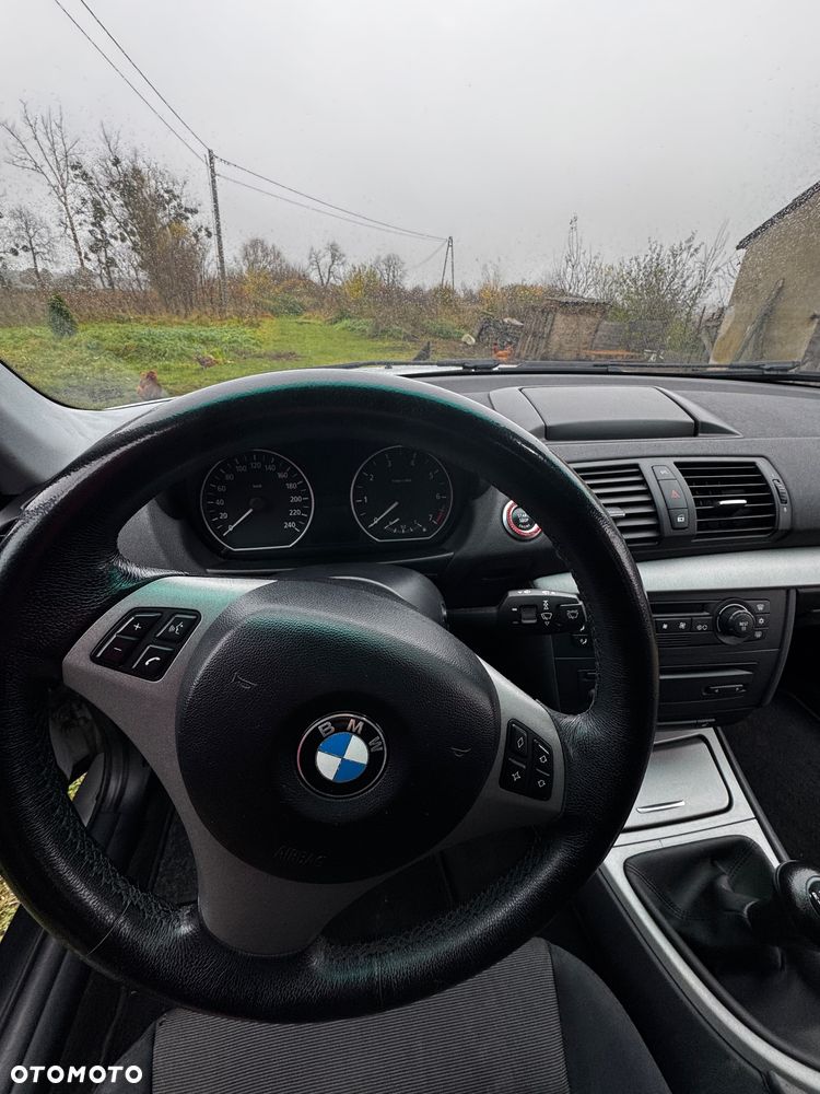 BMW Seria 1 - 12