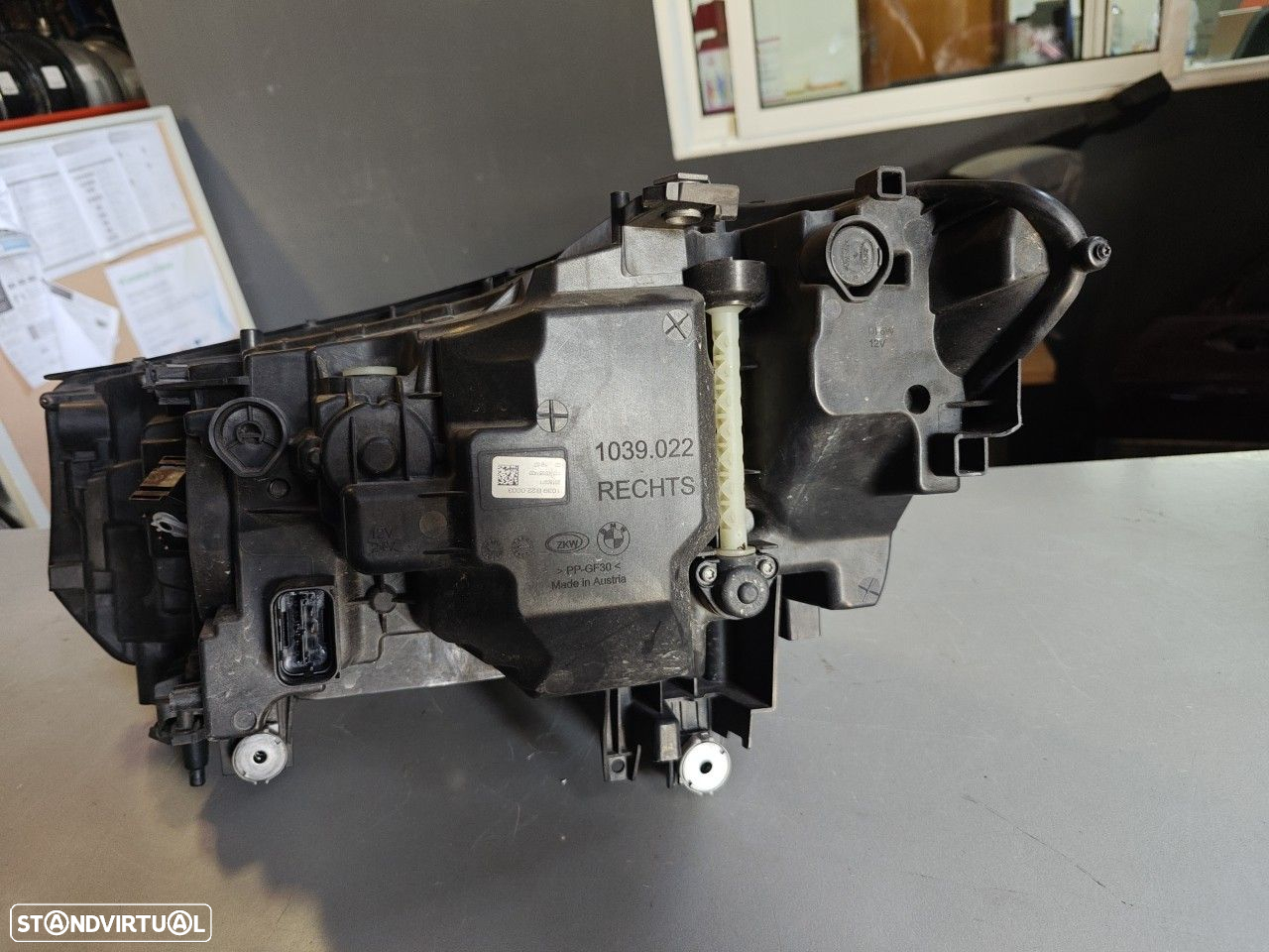 Farol Frente Direito / Otica Direita Bmw 6 Gran Turismo (G32)  8497216 - 9