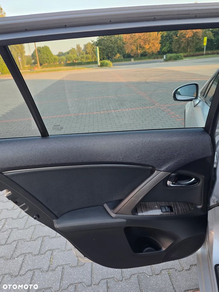 Toyota Avensis 2.0 D-4D Style - 37