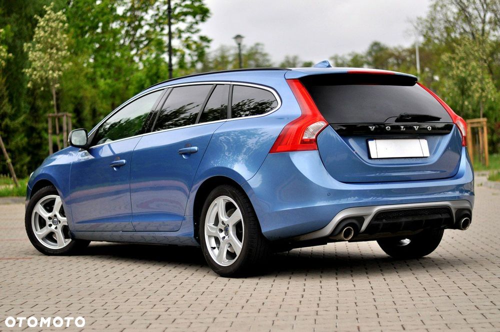 Volvo V60 D3 Drive-E R-Design Momentum - 31