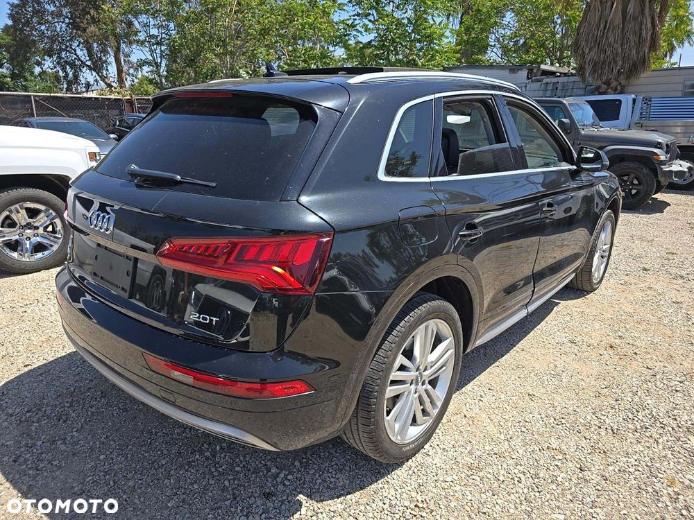 Audi Q5 2.0 TFSI Quattro S tronic design - 4
