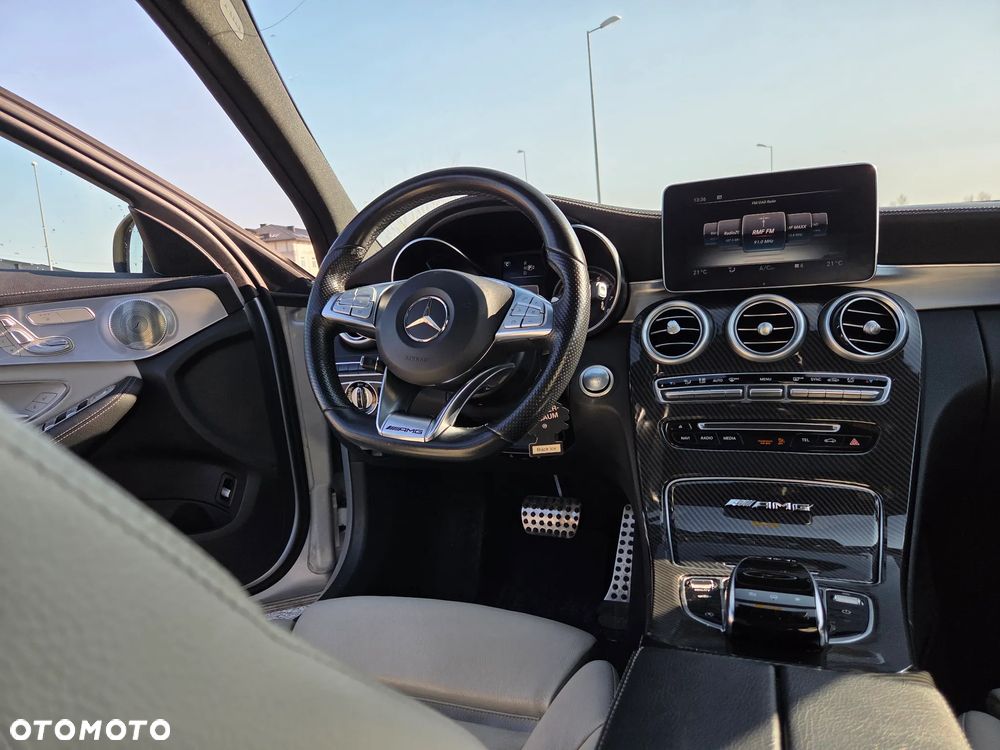 Mercedes-Benz Klasa C 400 4Matic 7G-TRONIC AMG Line - 19