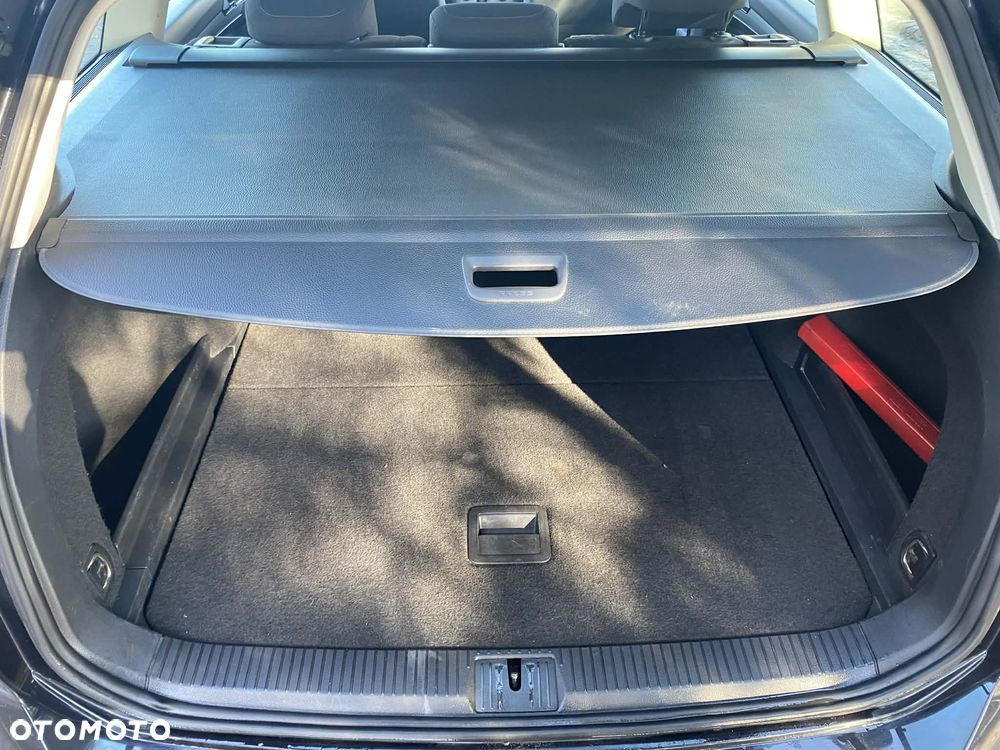 Volkswagen Passat - 18